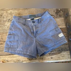 Y2K abercrombie cargo shorts. Size 2. Lay flat: 13” waist and 9in rise